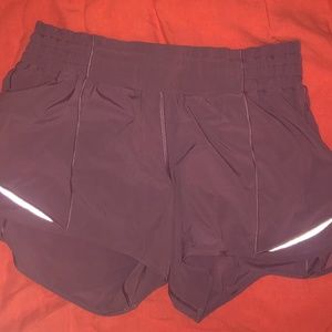 Lululemon Hotty Hot High Rise 4" Mauve Shorts
